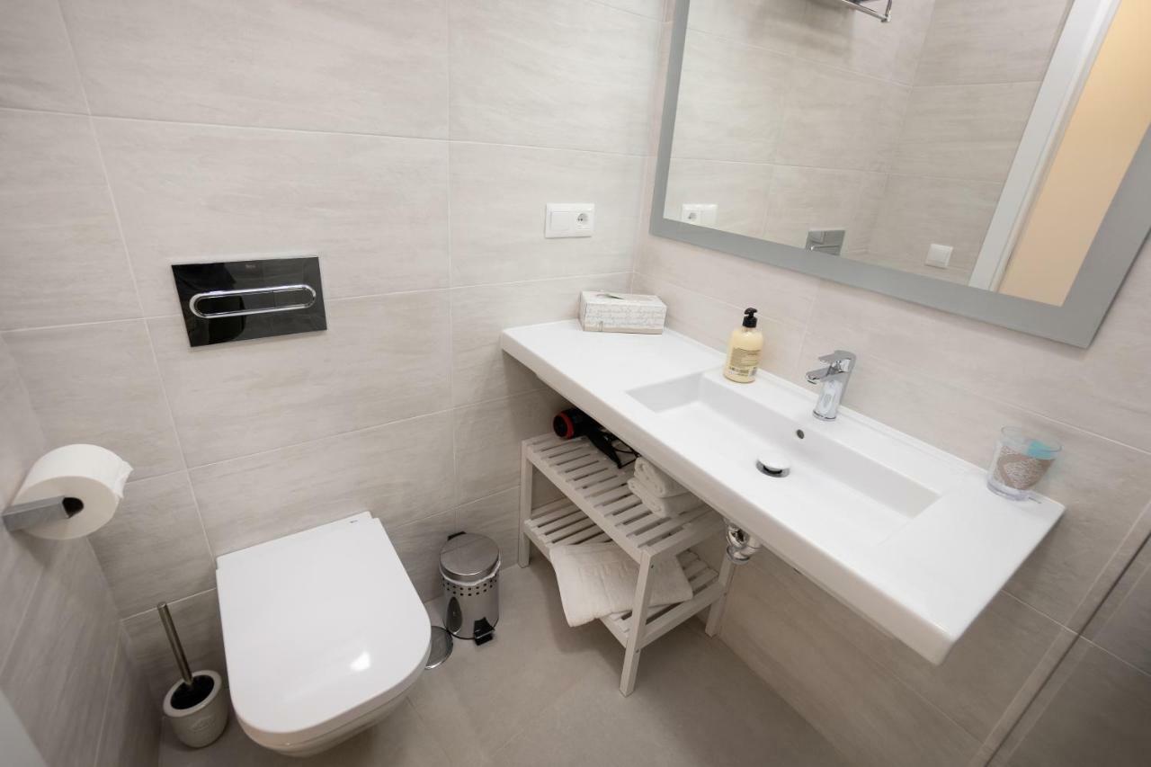 Apartamentos Mombasa 2 Planta Nerja Eksteriør billede